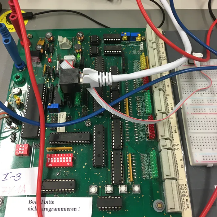 8-Bit-Kommunikationssystem